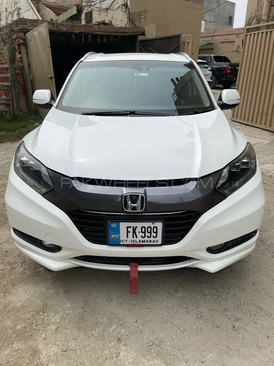 Honda Vezel 2015 for Sale in Lahore Image-1