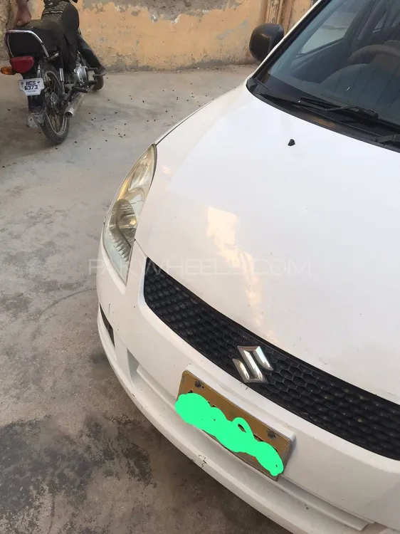 Suzuki Swift 2011 for Sale in Hyderabad Image-1