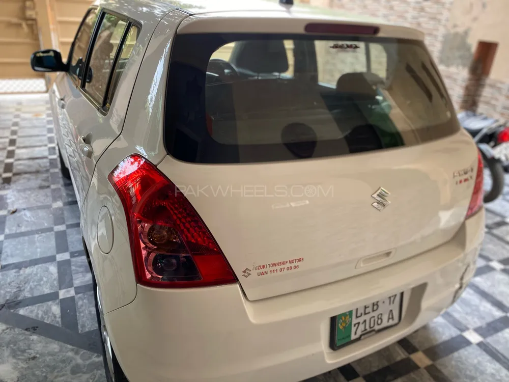 سوزوکی سوئفٹ 2017 for Sale in لاہور Image-1