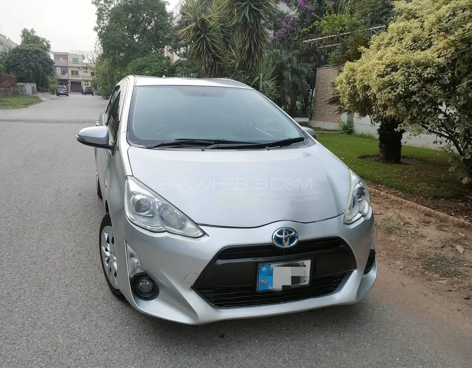 Toyota Aqua 2015 for Sale in Islamabad Image-1