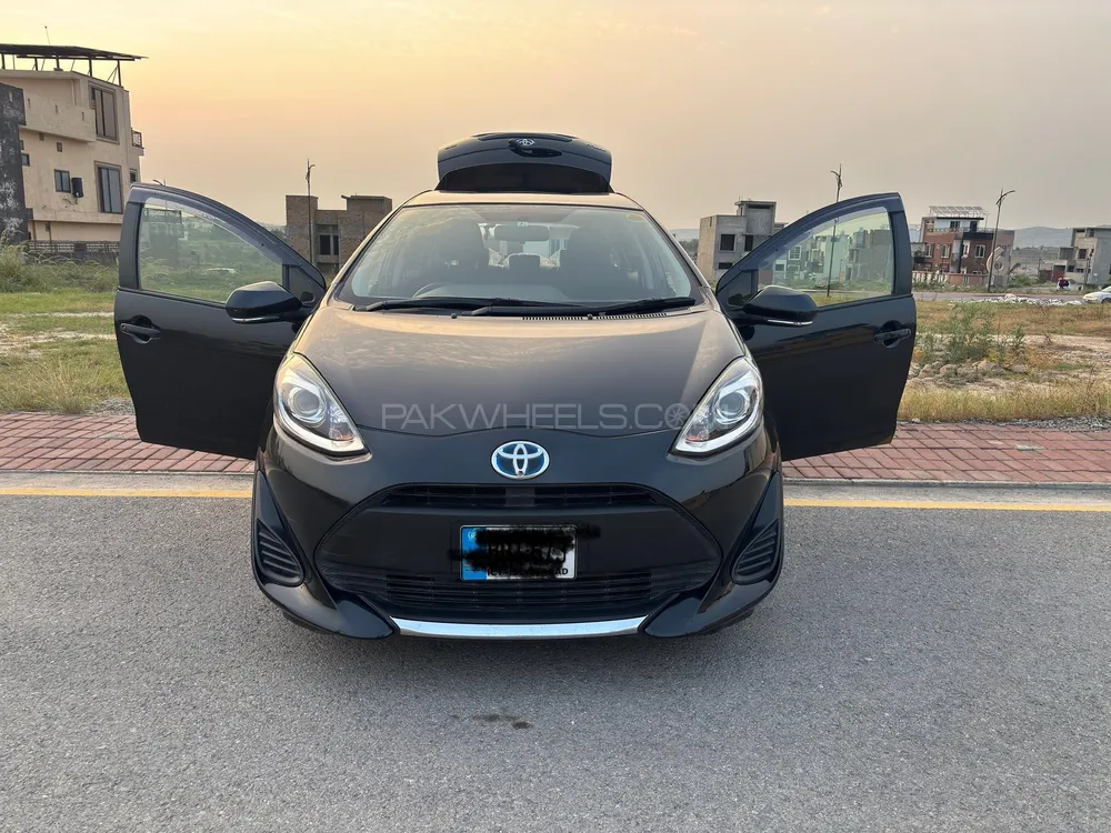 Toyota Aqua 2020 for Sale in Wah cantt Image-1