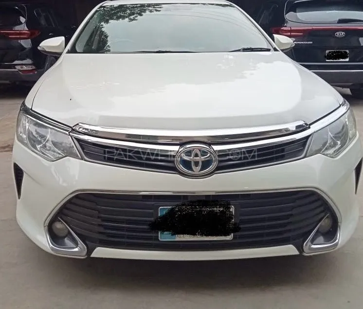 Toyota Camry 2015 for Sale in Lahore Image-1