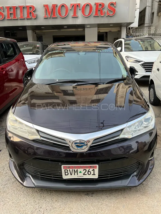 Toyota Corolla Axio 2018 for Sale in Karachi Image-1