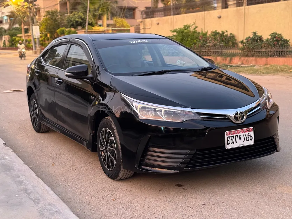 Toyota Corolla 2017 for Sale in Karachi Image-1