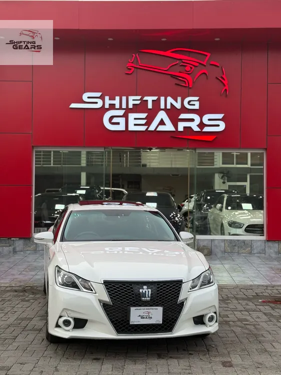 Toyota Crown 2013 for Sale in Islamabad Image-1
