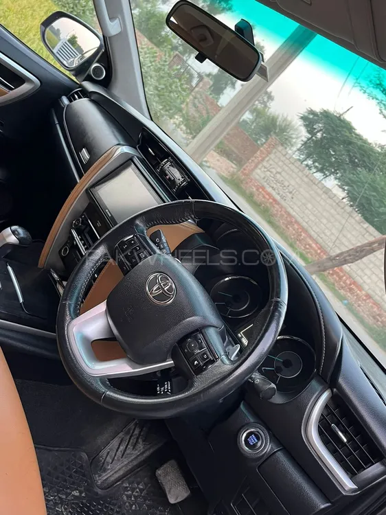 Toyota Fortuner 2019 for Sale in Chenab Nagar Image-1