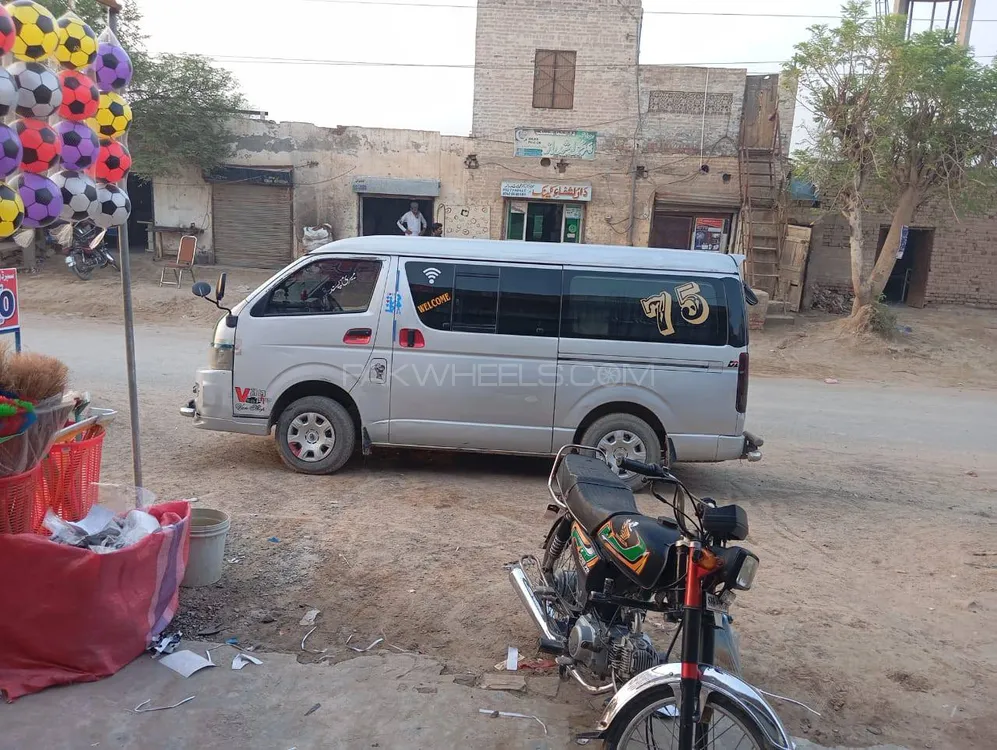 Toyota Hiace 2012 for Sale in Lahore Image-1