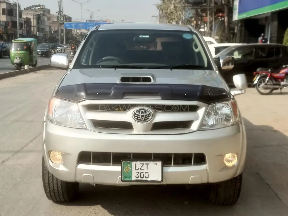 Toyota Hilux 2005 for Sale in Lahore Image-1