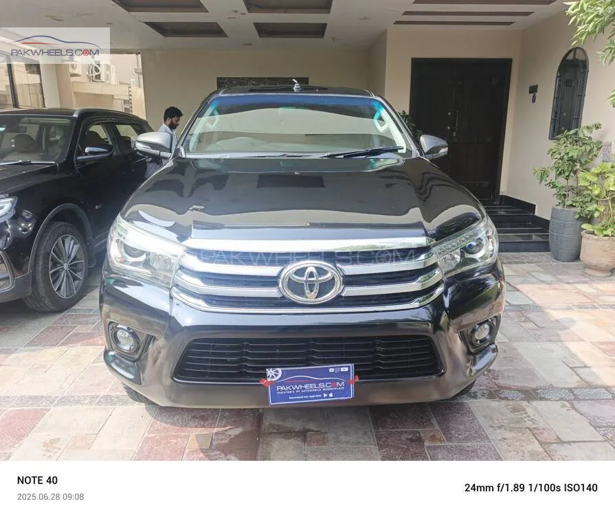ٹویوٹا ہائیلکس 2018 for Sale in لاہور Image-1
