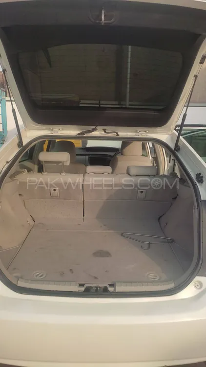 Toyota Prius 2011 for Sale in Lahore Toyota Prius 2011 for Sale in Lahore Image-5