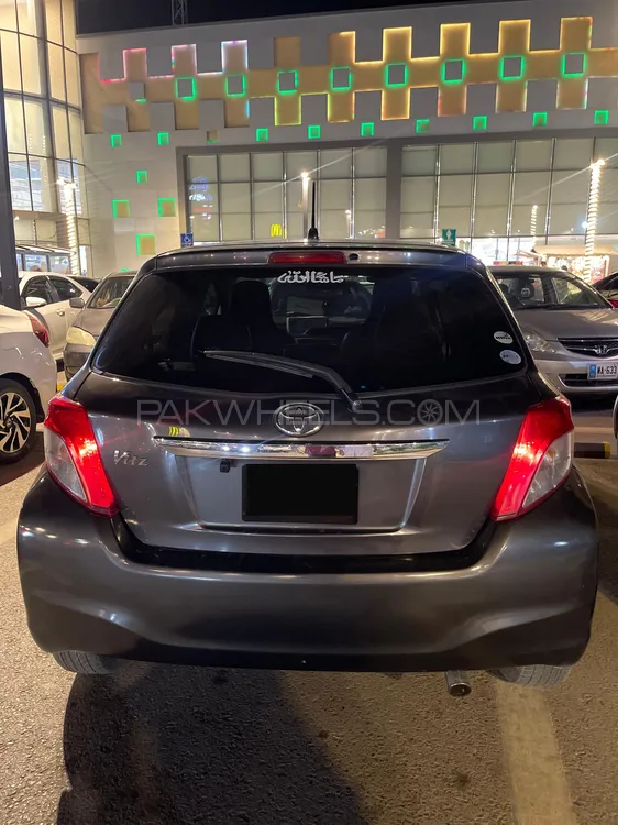 Toyota Vitz 2012 for Sale in Peshawar Image-1