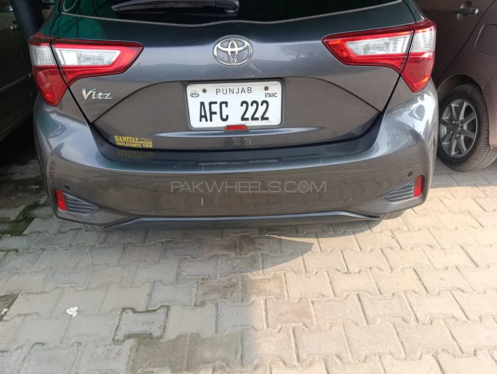 Toyota Vitz 2018 for Sale in Gujranwala Image-1