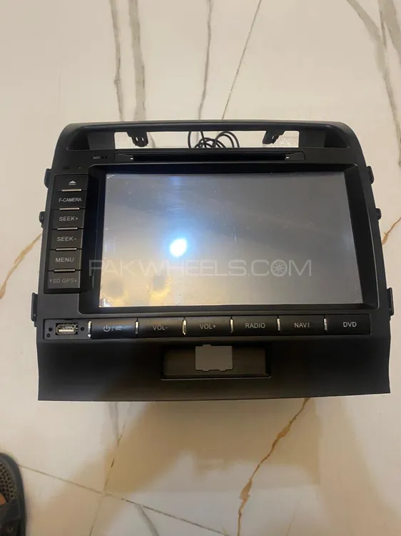 Genuine Toyota Land Crusier v8 LCD Panel 2009 Image-1