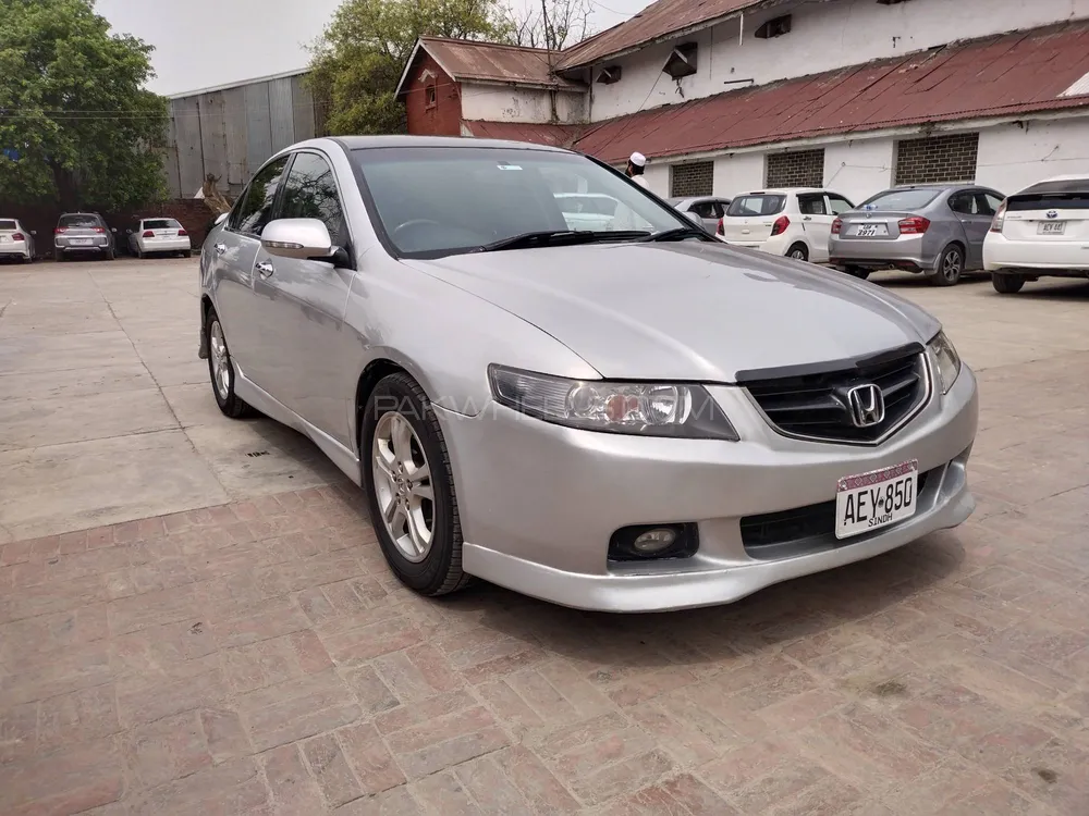 Honda Accord 2004 for Sale in Lahore Image-1