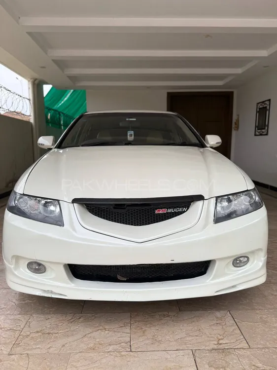 Honda Accord 2004 for Sale in Islamabad Image-1