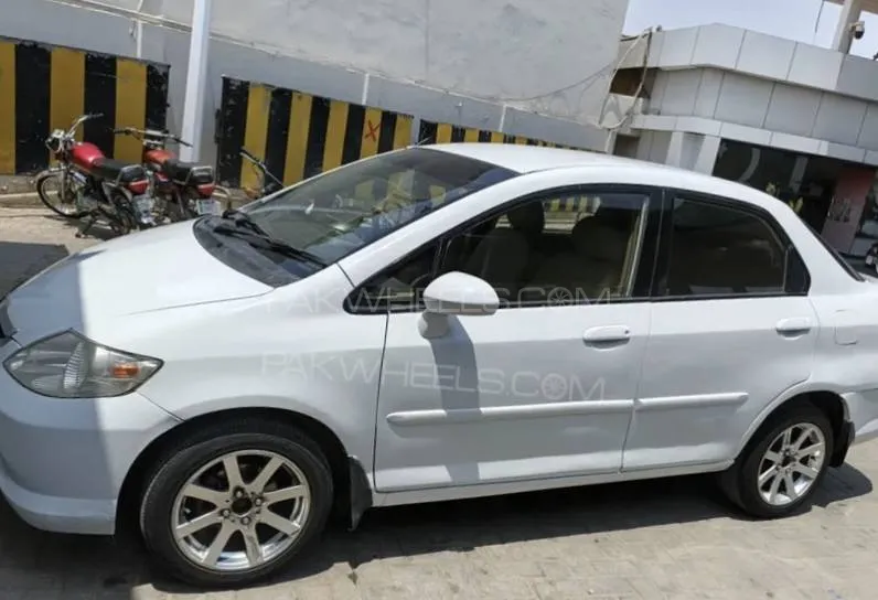 Honda City 2005 for Sale in Lahore Image-1