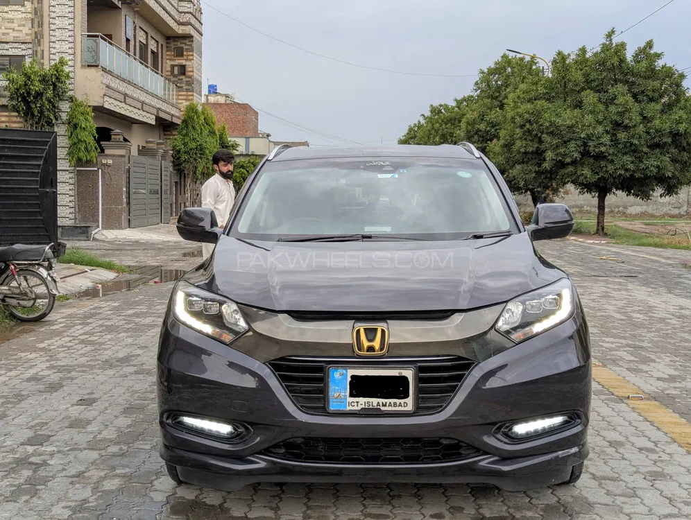 Honda Vezel 2016 for Sale in Lahore Image-1
