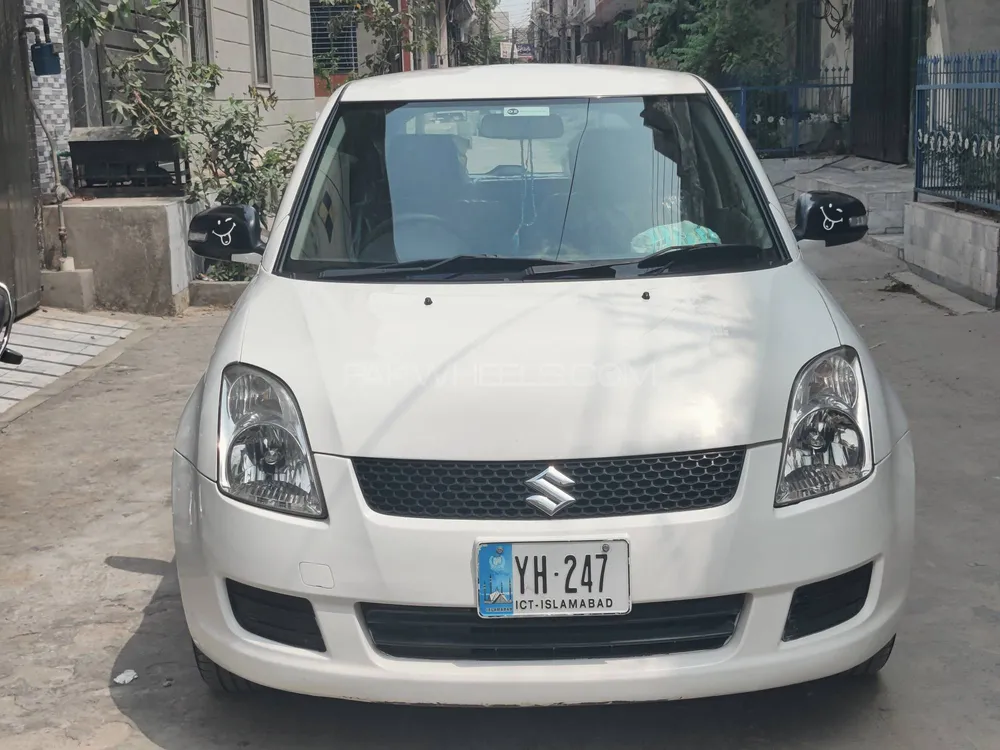 Suzuki Swift 2013 for Sale in Faisalabad Image-1