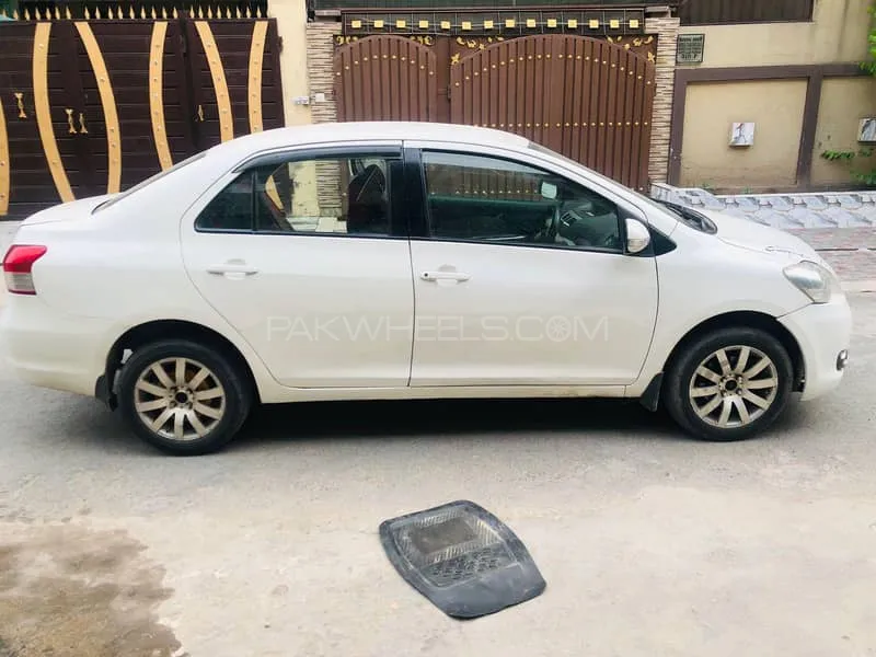 Toyota Belta 2012 for Sale in Lahore Image-1