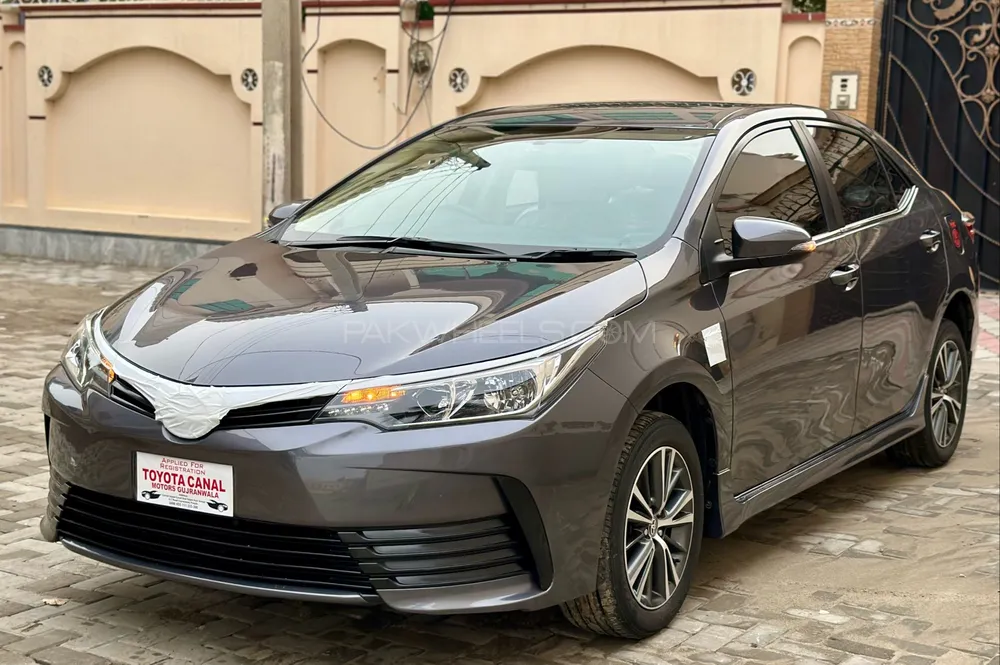 Toyota Corolla 2018 for Sale in Gujrat Image-1