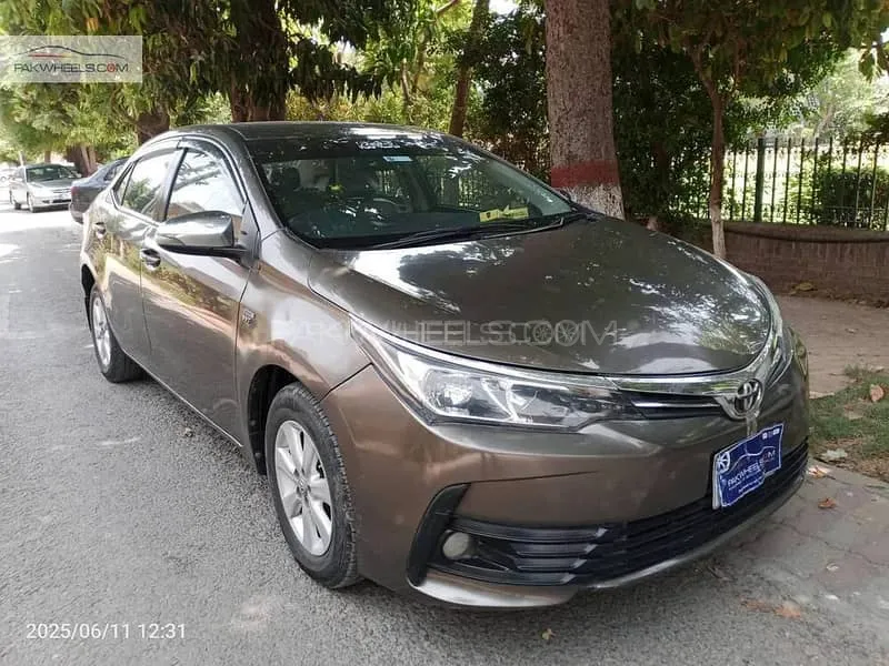 Toyota Corolla 2016 for Sale in Lahore Image-1