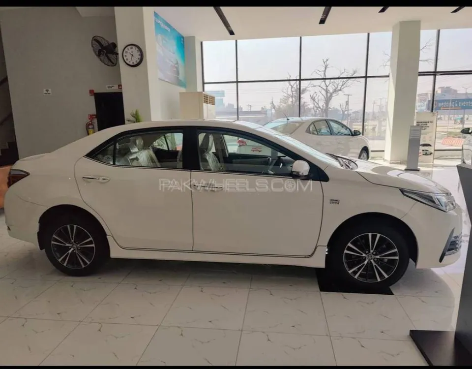 Toyota Corolla 2018 for Sale in Mirpur A.K. Image-1