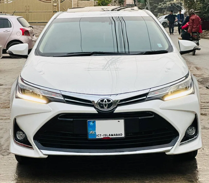 Toyota Corolla 2021 for Sale in Islamabad Image-1