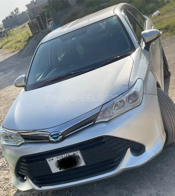 Toyota Corolla Axio 2017 for Sale in Islamabad Image-1