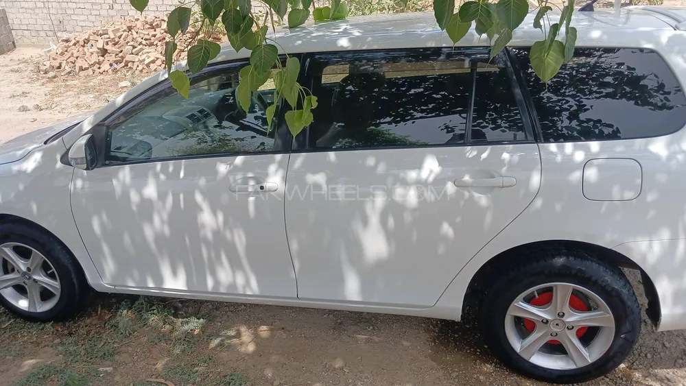Toyota Corolla Fielder 2013 for Sale in Karak Image-1