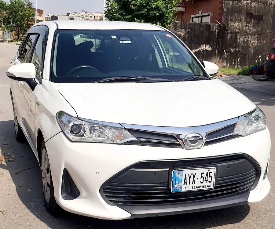 Toyota Corolla Fielder 2020 for Sale in Islamabad Image-1