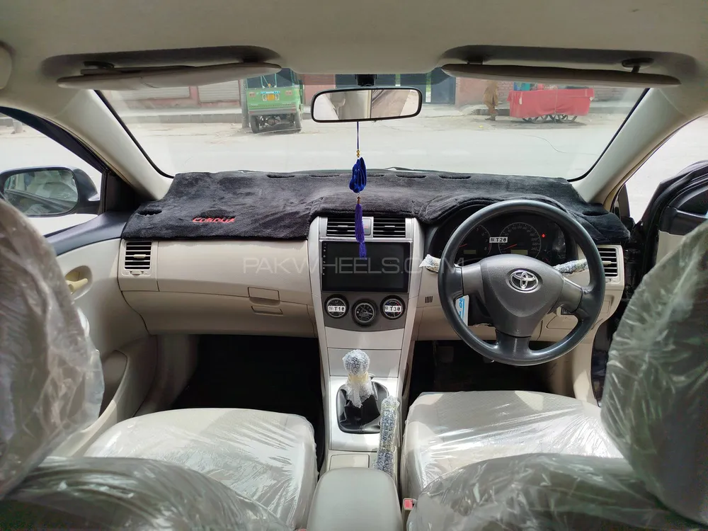 Toyota Corolla 2013 for Sale in Peshawar Image-1