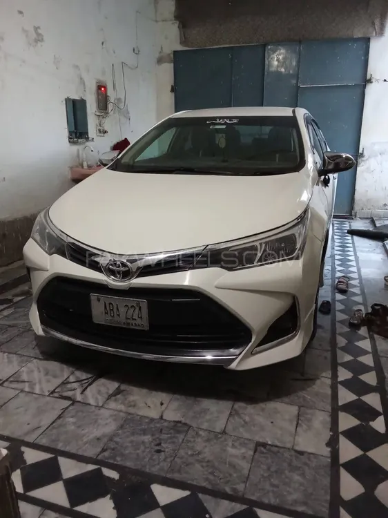 Toyota Corolla 2016 for Sale in Peshawar Image-1