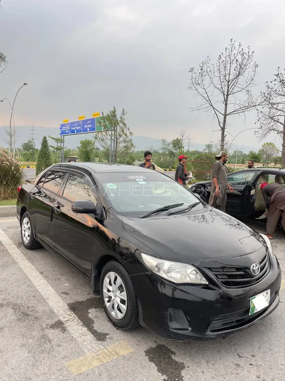 Toyota Corolla 2011 for Sale in Islamabad Image-1