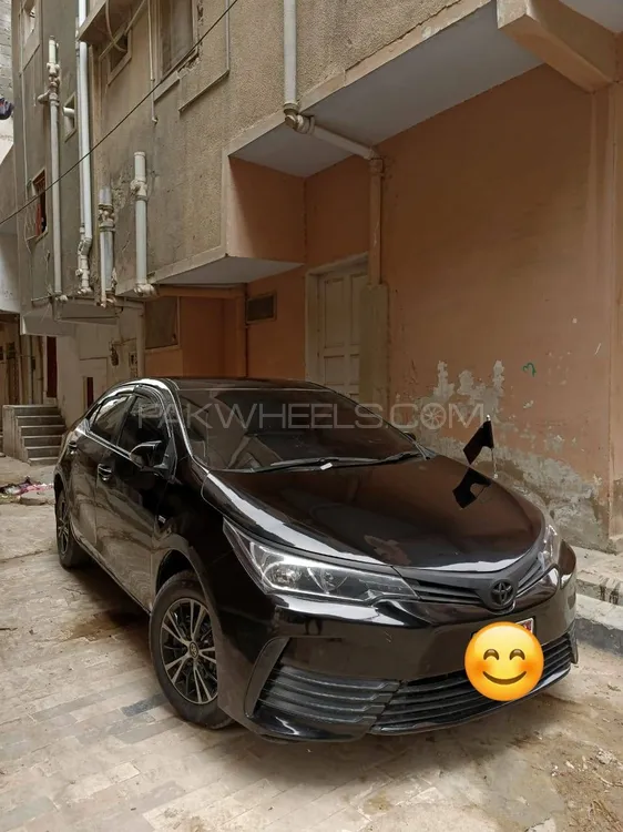 Toyota Corolla 2016 for Sale in Karachi Image-1