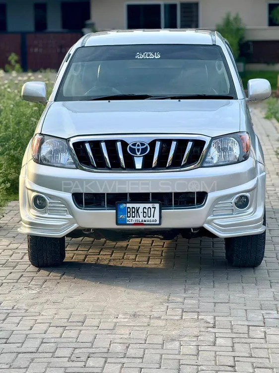 Toyota Hilux 2006 for Sale in Islamabad Image-1