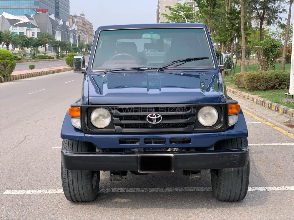 Toyota Land Cruiser 1987 for Sale in Islamabad Image-1
