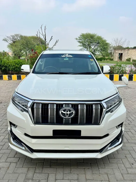 Toyota Prado 2011 for Sale in Kharian Image-1