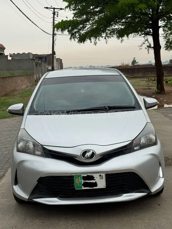 Toyota Vitz 2014 for Sale in Daska Image-1