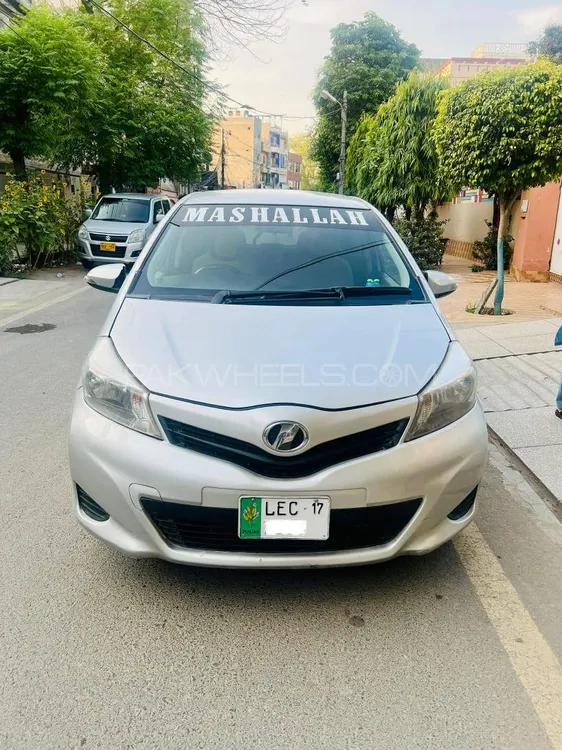 Toyota Vitz 2014 for Sale in Lahore Image-1