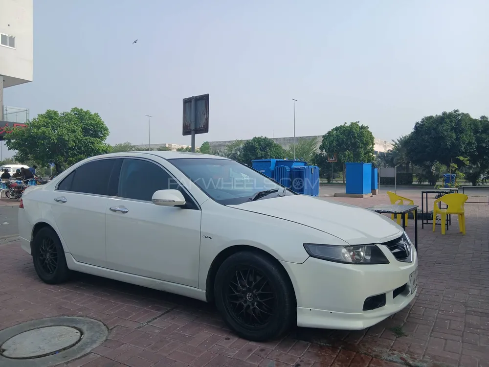 Honda Accord 2002 for Sale in Lahore Image-1