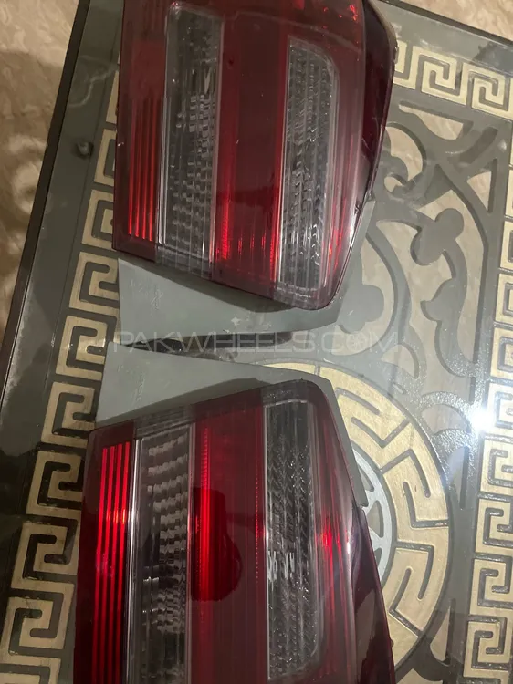 honda city 2016 back lights Image-1