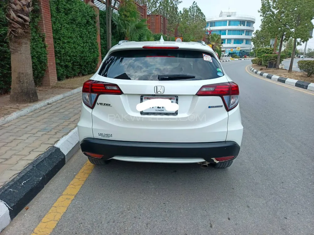 Honda Vezel 2014 for Sale in Rawalpindi Honda Vezel 2014 for Sale in Rawalpindi Image-6