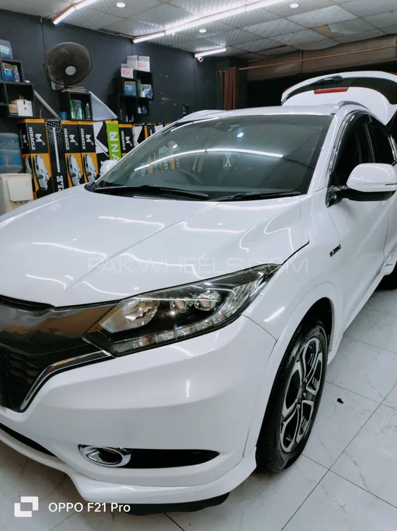 Honda Vezel 2016 for Sale in Islamabad Image-1