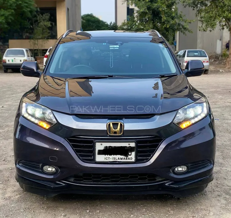 Honda Vezel 2015 for Sale in Islamabad Image-1