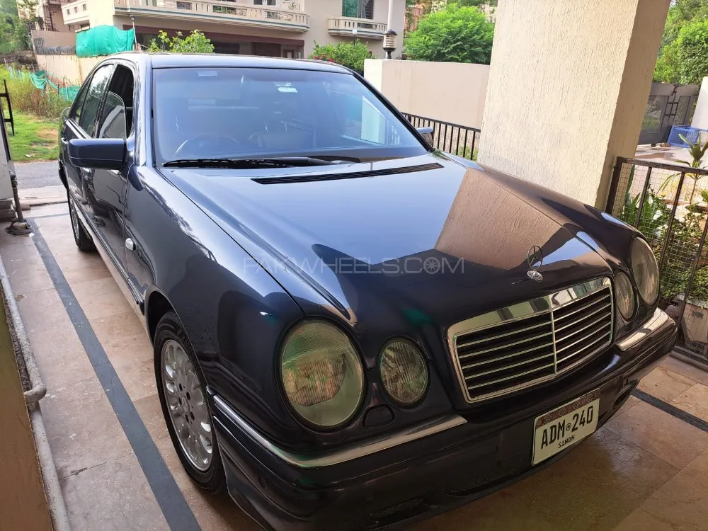 Mercedes Benz E Class 1998 for Sale in Islamabad Image-1
