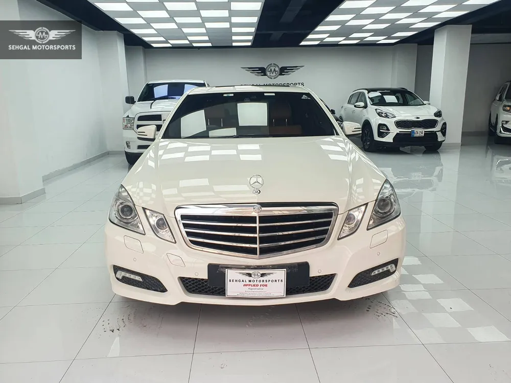 مرسڈیز بینز ای کلاس 2010 for Sale in اسلام آباد Image-1