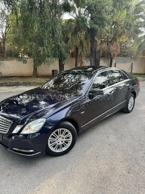 مرسڈیز بینز ای کلاس 2011 for Sale in اسلام آباد Image-1