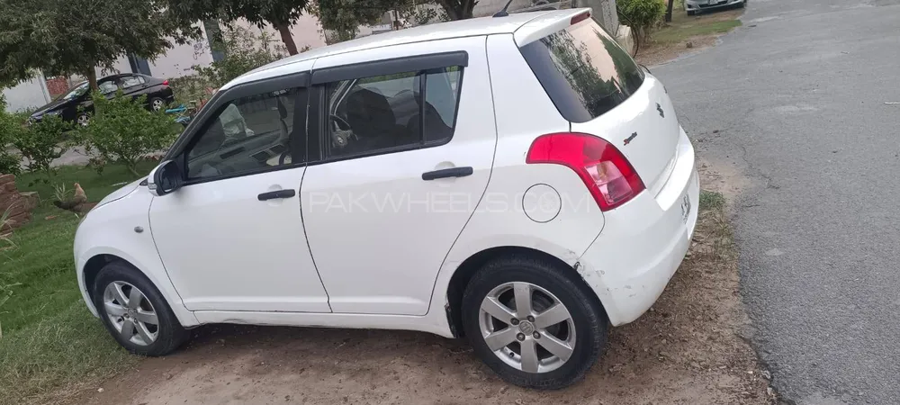Suzuki Swift 2011 for Sale in Lahore Image-1