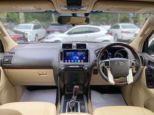 Toyota Prado TX
Model: 2013
Mileage: 96,000 km
Reg: 2016 khi

*7 seater 
*Sunroof
*Beige room

Calling and Visiting Hours

Monday to Saturday

11:00 AM to 7:00 PM