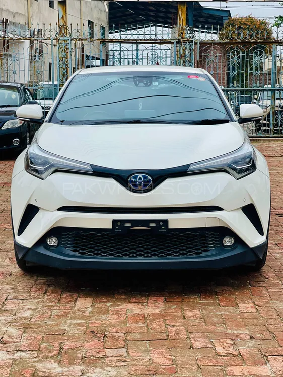 Toyota C-HR 2018 for Sale in Gujranwala Image-1